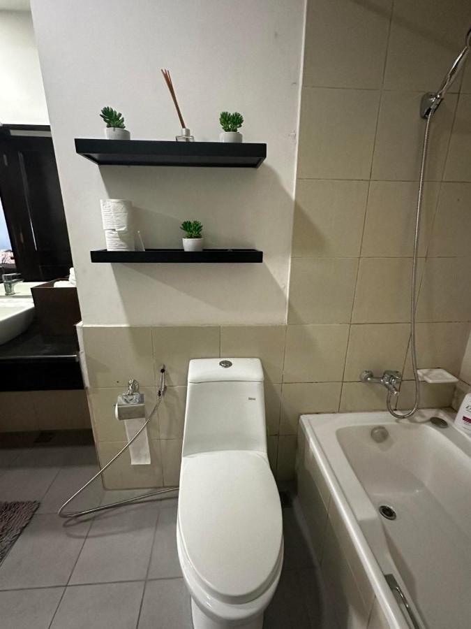 Suites De Marina Manila With Netflix Eksteriør billede