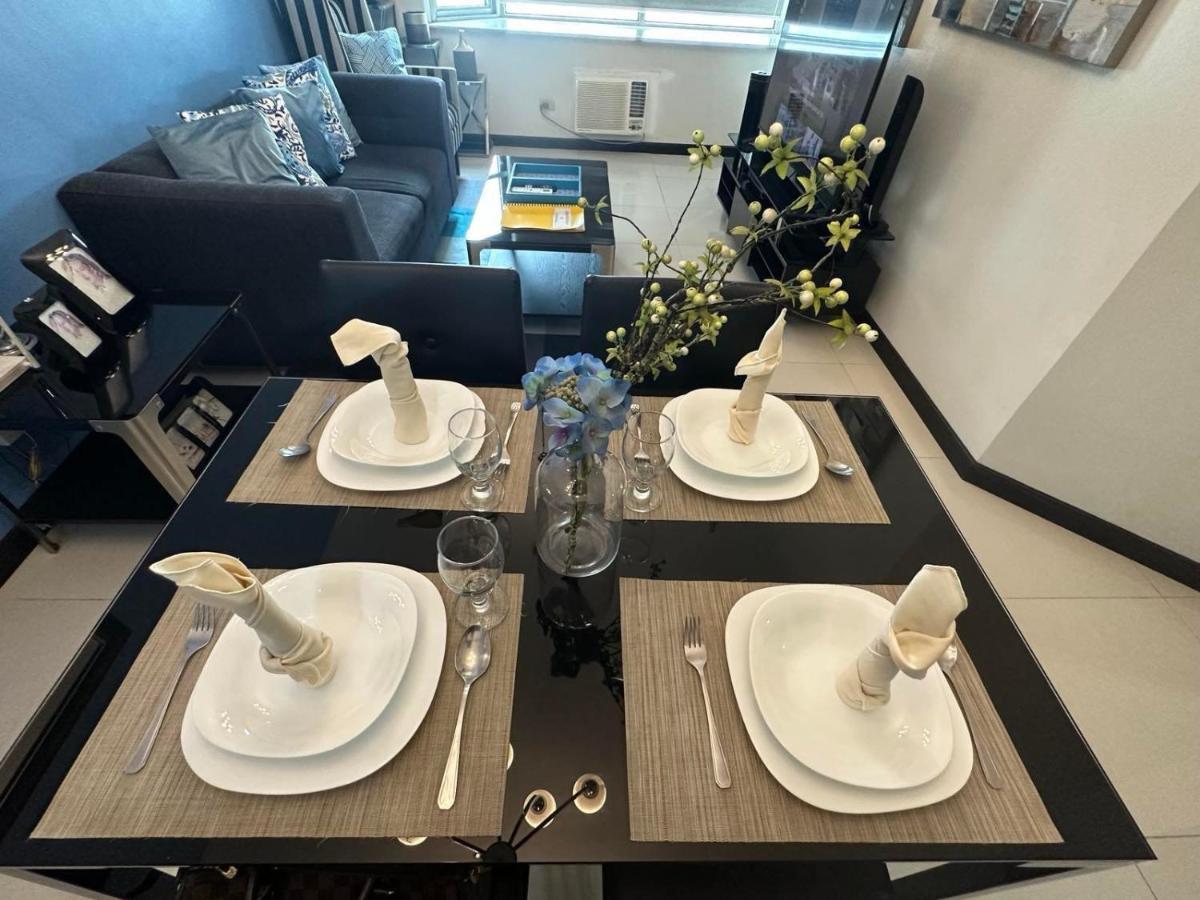 Suites De Marina Manila With Netflix Eksteriør billede