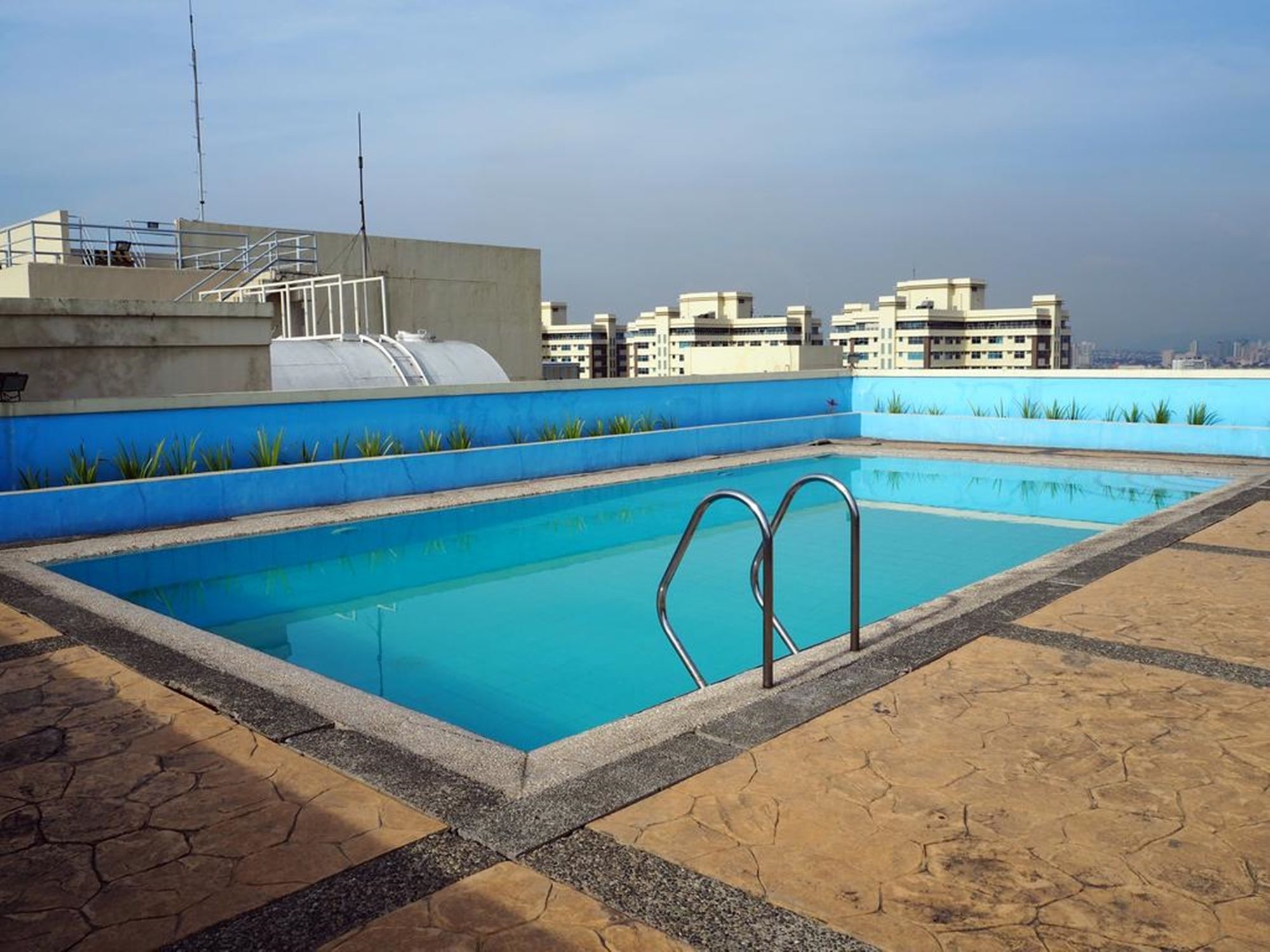 Suites De Marina Manila With Netflix Eksteriør billede