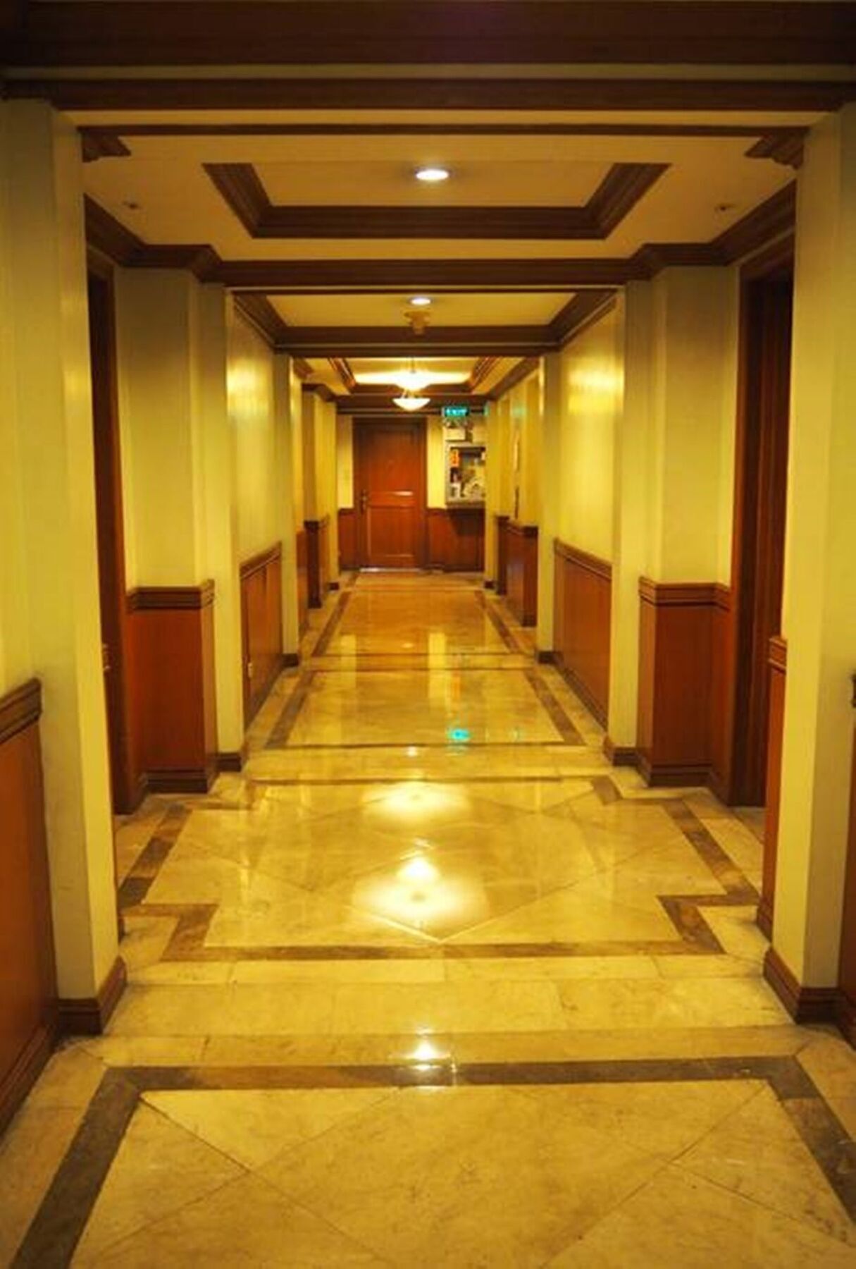 Suites De Marina Manila With Netflix Eksteriør billede